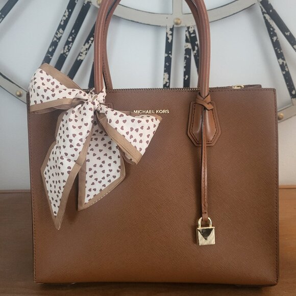 Michael Kors Handbags - Michael Kors Mercer Purse